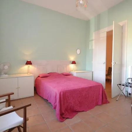 Pet Friendly In Montagnac (Herault)