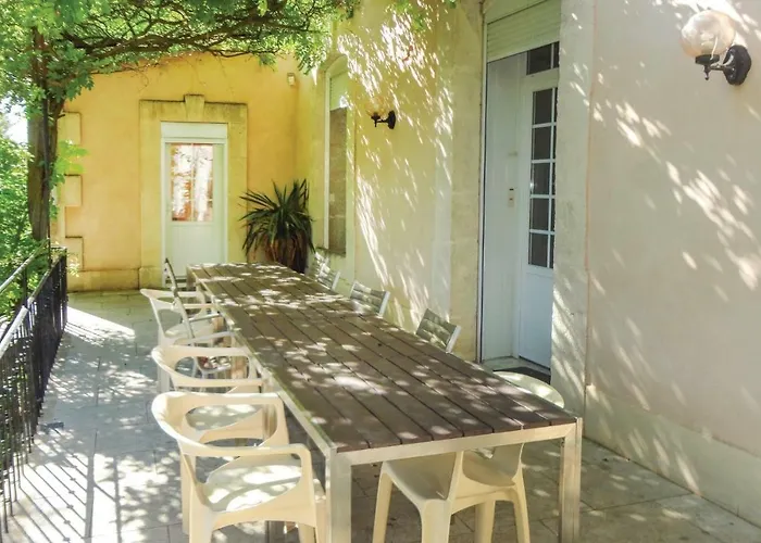 Casa de Férias Beautiful In Montagnac (Herault)